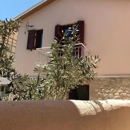 Cabernet * Lefkada City